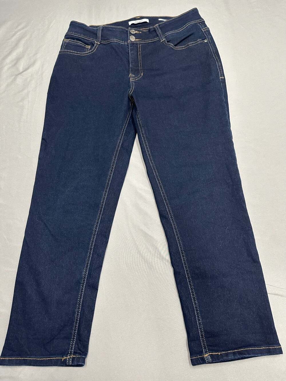 Angels Forever Young Curvy Capri Jeans Size 12 Dark Wash